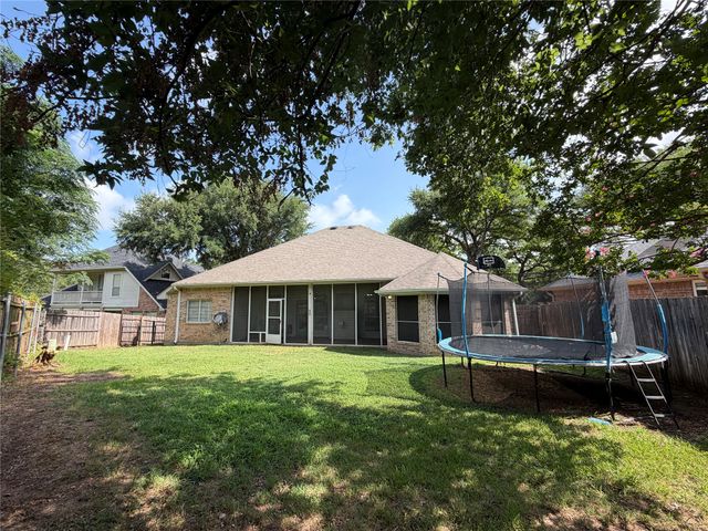 2 Mistywood Court, Mansfield, TX 76063