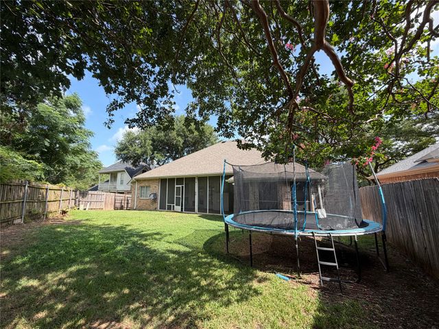 2 Mistywood Court, Mansfield, TX 76063