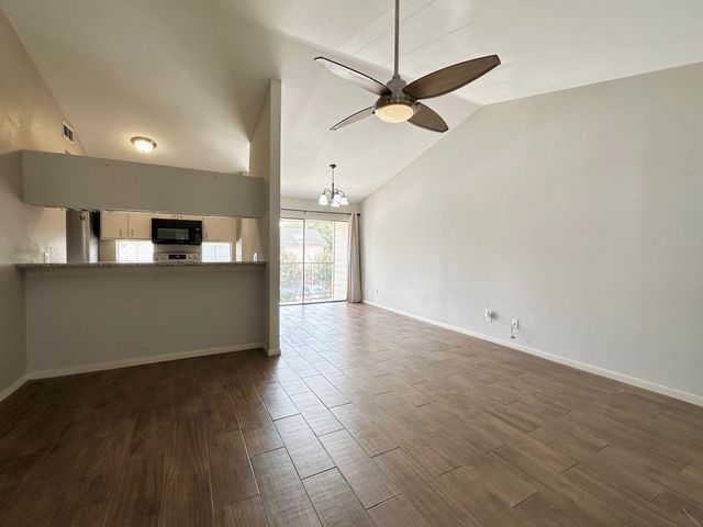 2211 S Kirkwood Road 35, Houston, TX 77077