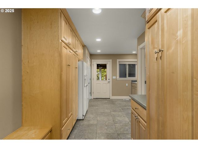 15915 Sw Peace Ave, Portland, OR 97224