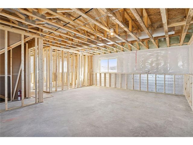 492 Coyote Way, New Richmond, WI 54017