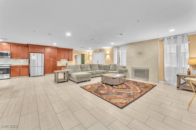 7830 Spencer Street, Las Vegas, NV 89123