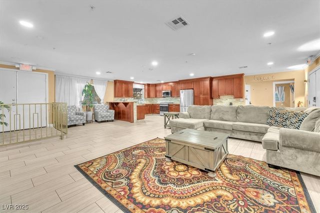 7830 Spencer Street, Las Vegas, NV 89123