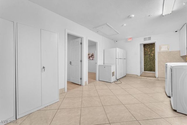 7830 Spencer Street, Las Vegas, NV 89123