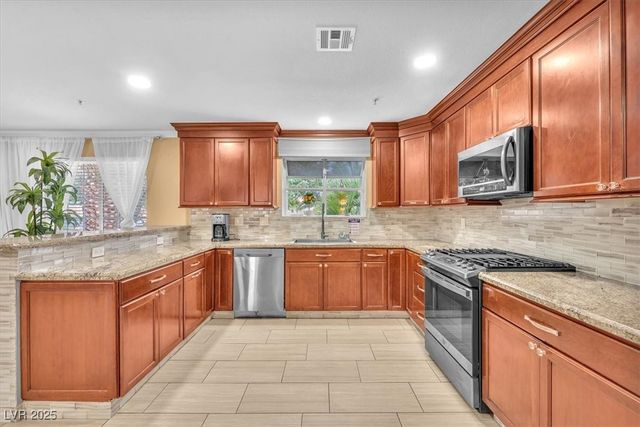 7830 Spencer Street, Las Vegas, NV 89123