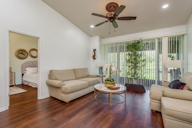 16218 RAMBLING VINE DRIVE W, Tampa, FL 33624