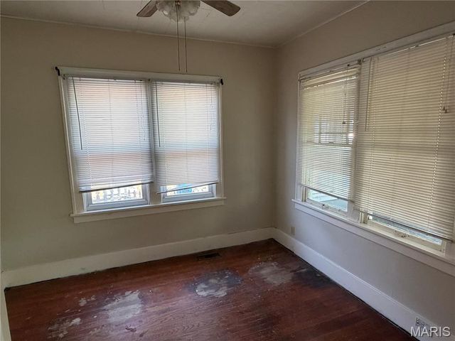 216 S 9th Street, Wood River, IL 62095