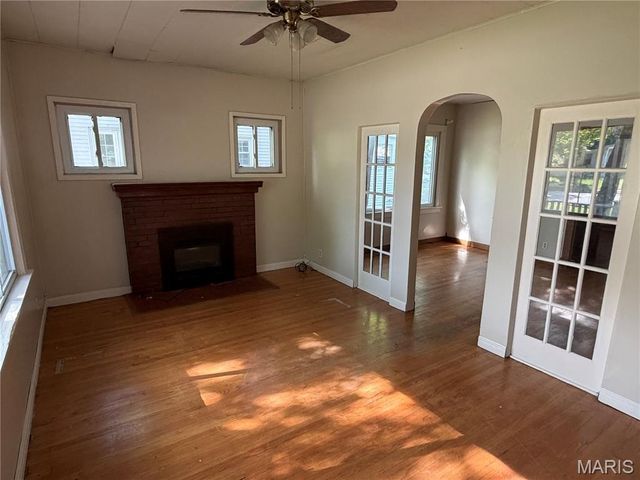 216 S 9th Street, Wood River, IL 62095
