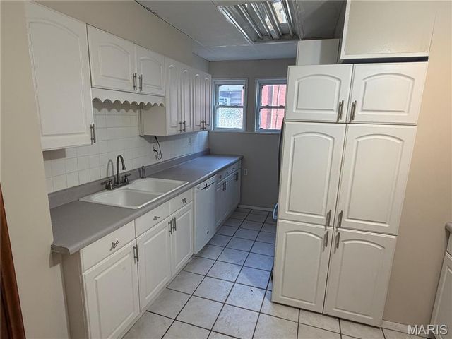 216 S 9th Street, Wood River, IL 62095