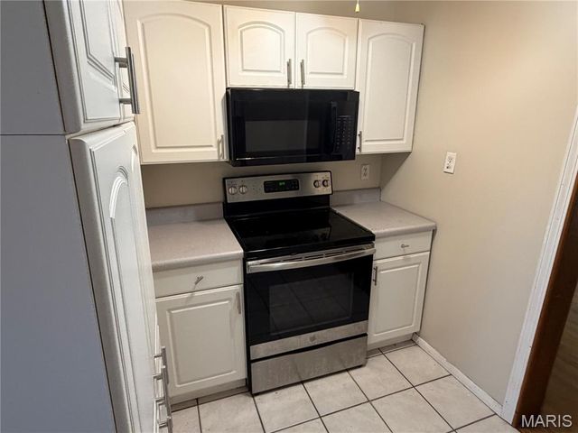 216 S 9th Street, Wood River, IL 62095