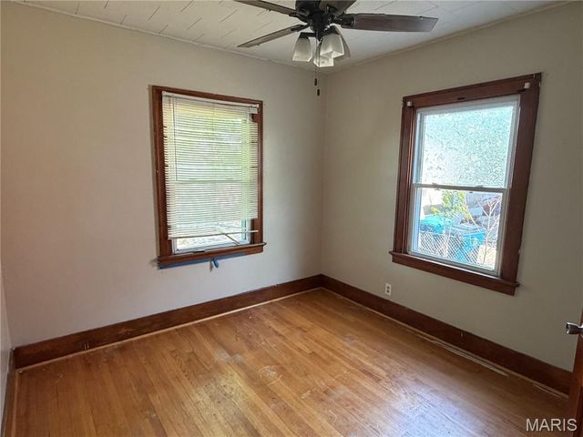 216 S 9th Street, Wood River, IL 62095