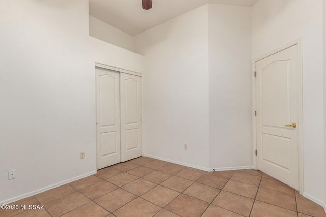 335 E Calle Nacrita, Green Valley, AZ 85614