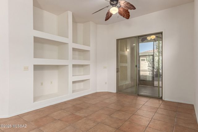 335 E Calle Nacrita, Green Valley, AZ 85614