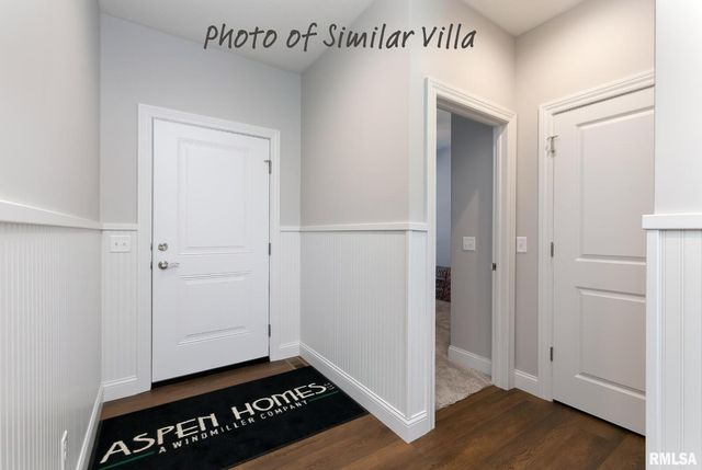 37 FRANK Court, Le Claire, IA 52753