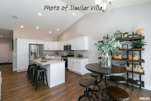 37 FRANK Court, Le Claire, IA 52753