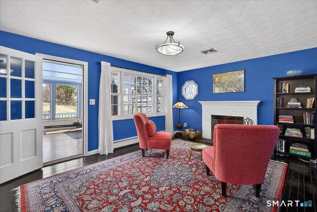 15 Oak Hollow Road, Branford, CT 06405