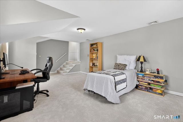 15 Oak Hollow Road, Branford, CT 06405