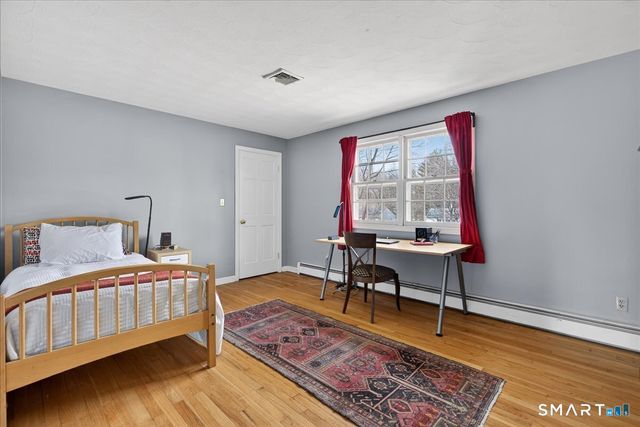 15 Oak Hollow Road, Branford, CT 06405