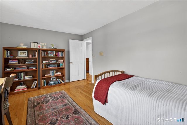 15 Oak Hollow Road, Branford, CT 06405