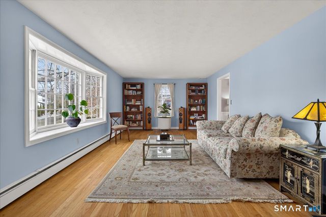 15 Oak Hollow Road, Branford, CT 06405