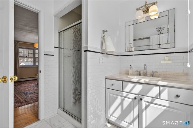 15 Oak Hollow Road, Branford, CT 06405