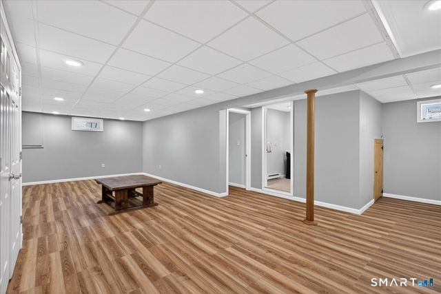 15 Oak Hollow Road, Branford, CT 06405