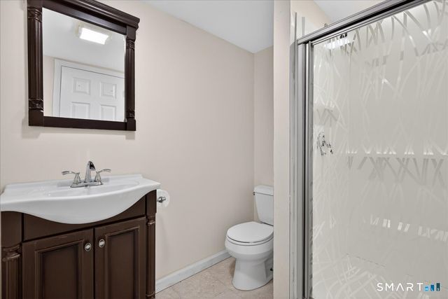 15 Oak Hollow Road, Branford, CT 06405