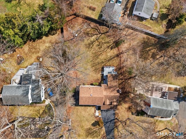 15 Oak Hollow Road, Branford, CT 06405