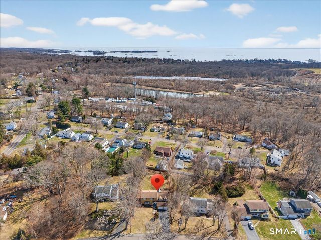 15 Oak Hollow Road, Branford, CT 06405