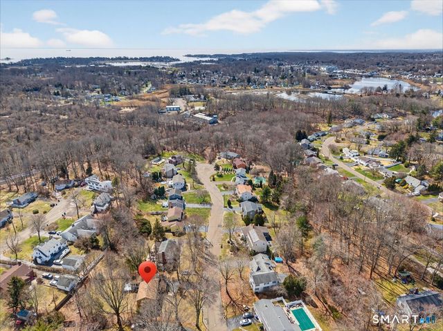 15 Oak Hollow Road, Branford, CT 06405