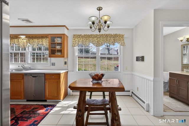 15 Oak Hollow Road, Branford, CT 06405