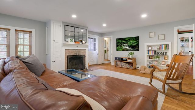 204 W BROOKHAVEN RD, Wallingford, PA 19086