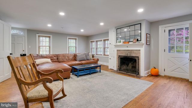204 W BROOKHAVEN RD, Wallingford, PA 19086