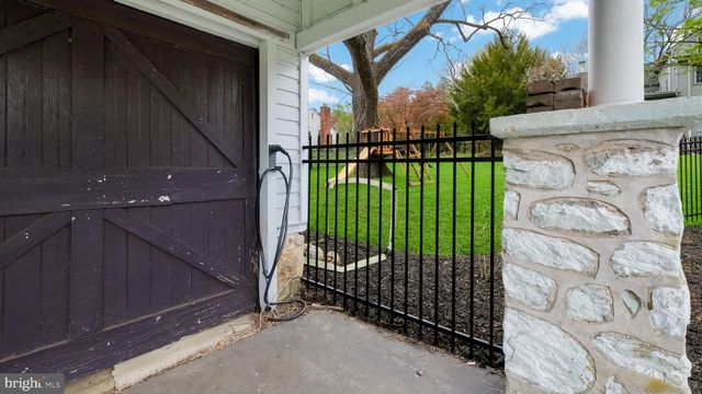 204 W BROOKHAVEN RD, Wallingford, PA 19086