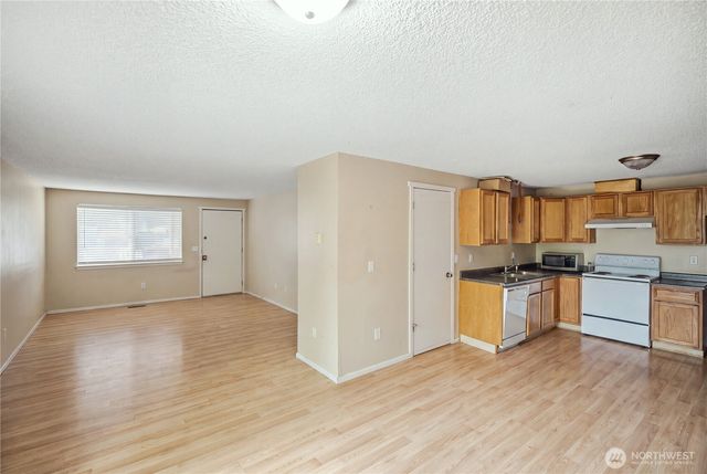 3760 E T Street, Tacoma, WA 98404
