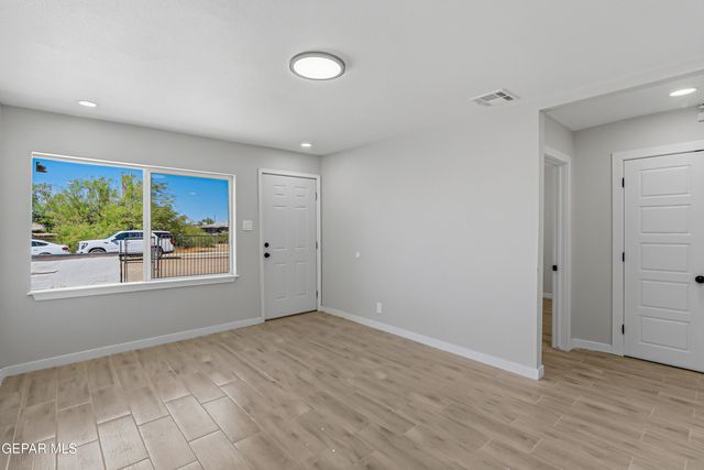 10752 Mellward Road A, Socorro, TX 79927