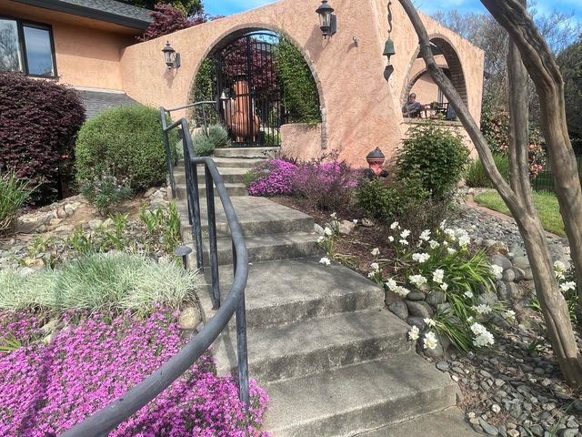 2890 Balaton Avenue, Redding, CA 96001