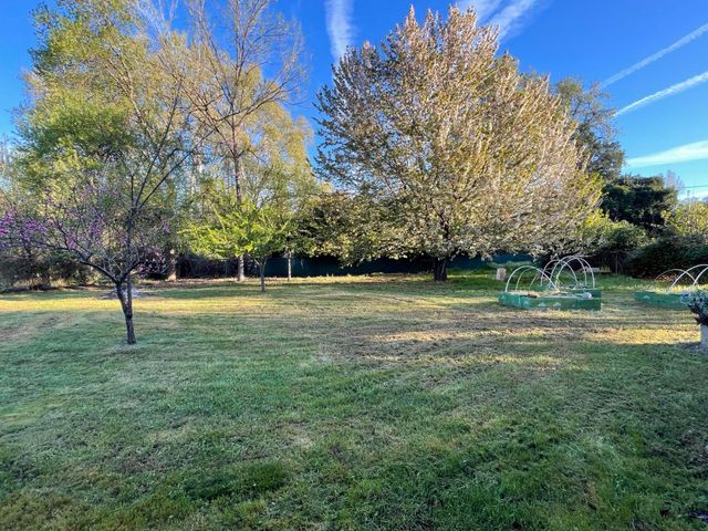 2890 Balaton Avenue, Redding, CA 96001