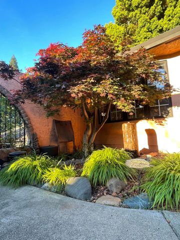 2890 Balaton Avenue, Redding, CA 96001