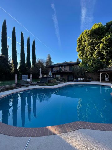 2890 Balaton Avenue, Redding, CA 96001