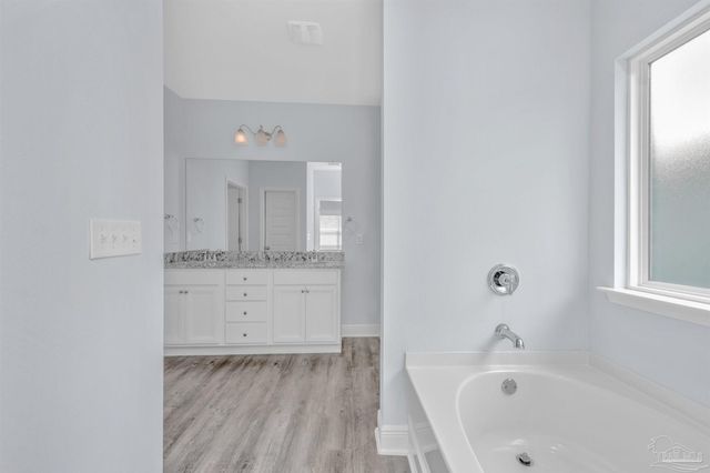 3846 Hawks Landing Cir, Pace, FL 32571