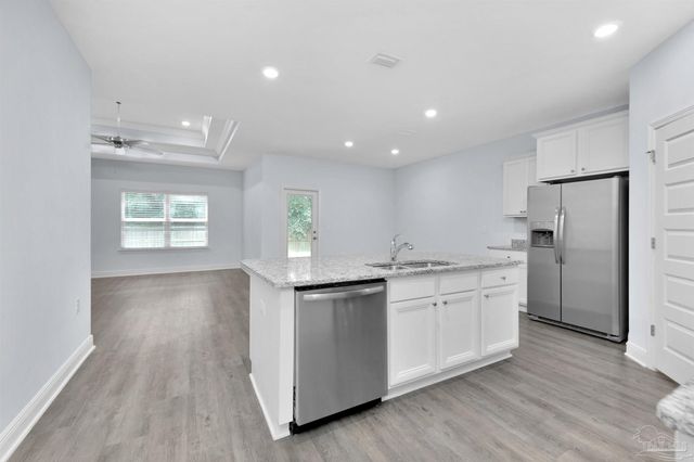 3846 Hawks Landing Cir, Pace, FL 32571