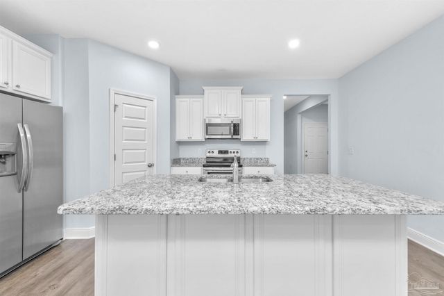 3846 Hawks Landing Cir, Pace, FL 32571