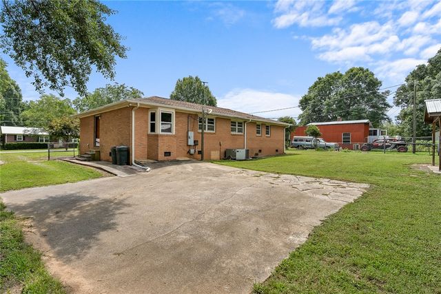 204 Friendship Lane, Anderson, SC 29624