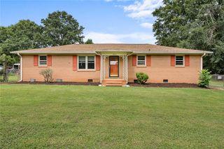 204 Friendship Lane, Anderson, SC 29624