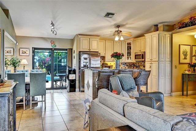 2442 SW Embers TER, Cape Coral, FL 33991