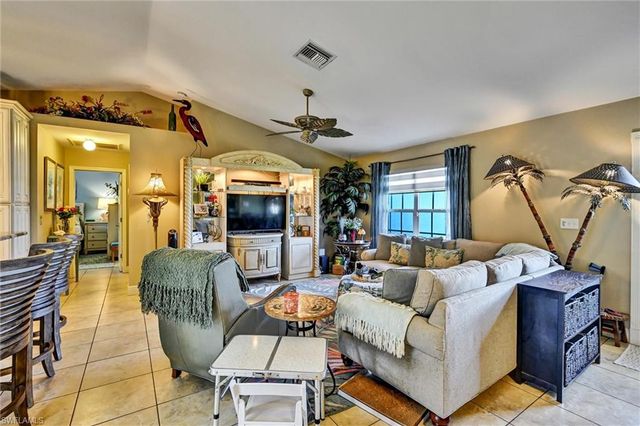 2442 SW Embers TER, Cape Coral, FL 33991