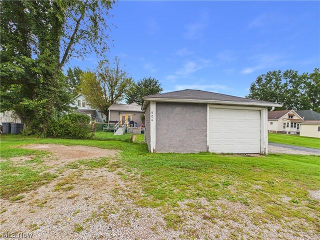 904 West Virginia Avenue, Parkersburg, WV 26104