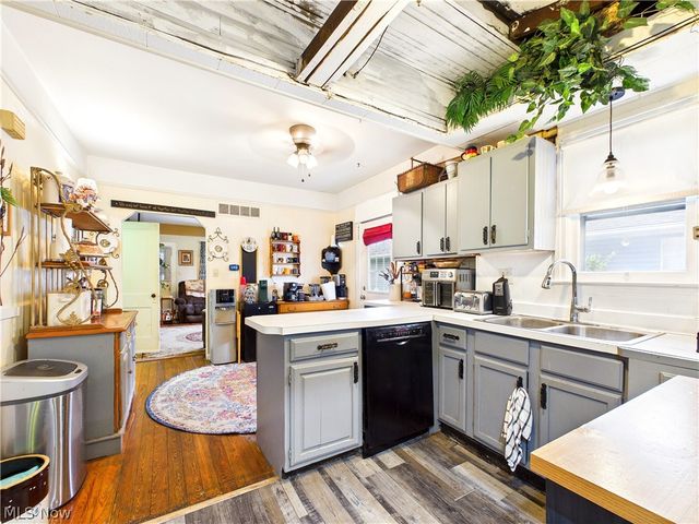 904 West Virginia Avenue, Parkersburg, WV 26104