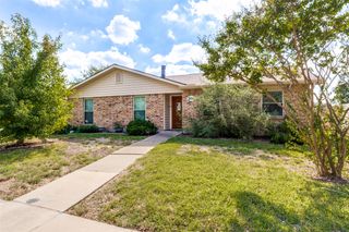 1816 Chamberlain Drive, Carrollton, TX 75007